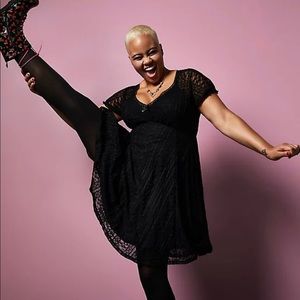 BETSEY JOHNSON BLACK LACE PUFF SLEEVE SWEETHEART SKATER DRESS